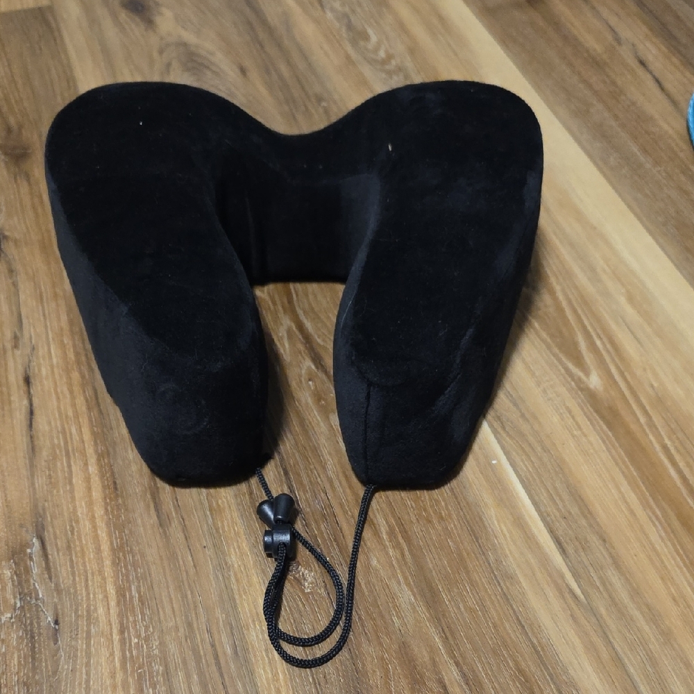 Black Travel Neck Pillow